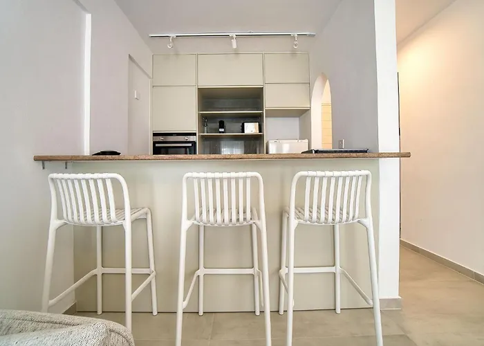 Stunning Seaview One Bedroom At Venus Apartment Paphos